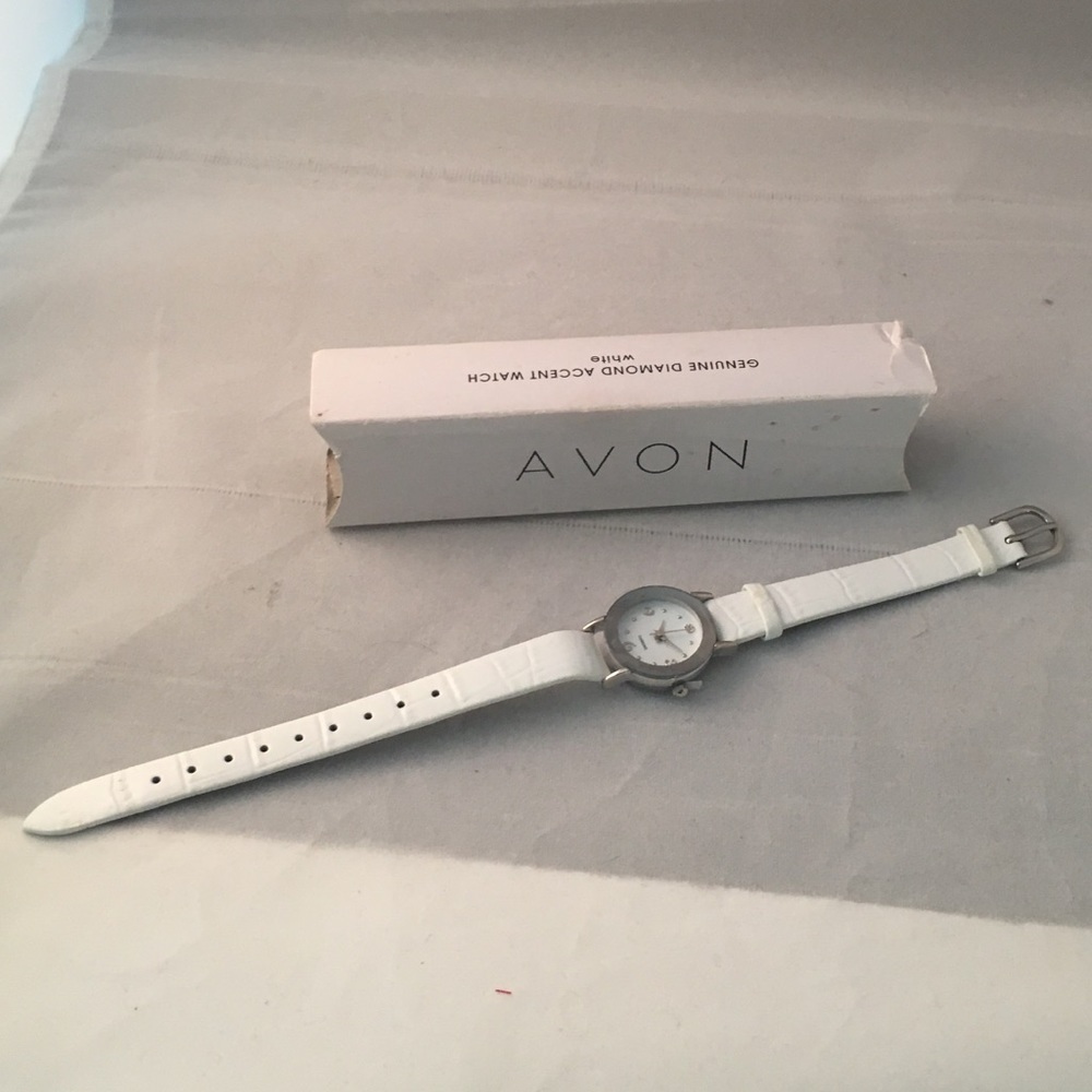 NWT Avon Watch